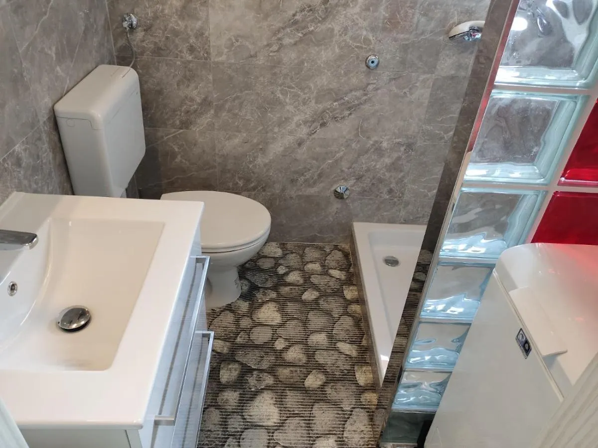 Fantastic Apartment Split