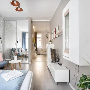  Apartment Bpr Chic Gem In The Heart Of The Hungary