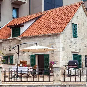 Apartment Phoenix, Split